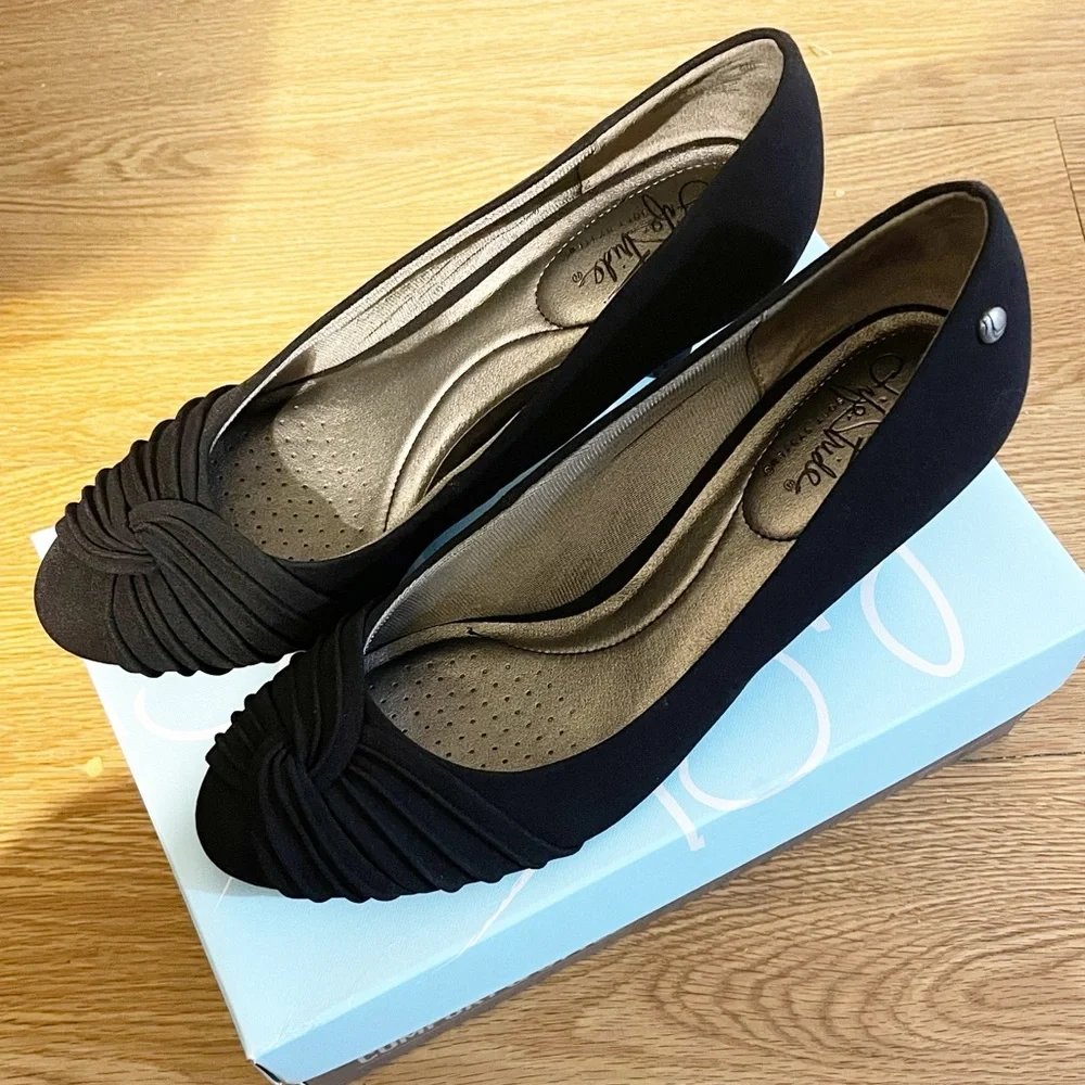 LifeStride Women's Portray Pump, Black Microfiber, Size 9 - Picture 3 of 7